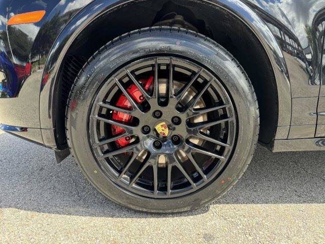 Used 2017 Porsche Cayenne GTS AWD/4WD image 63