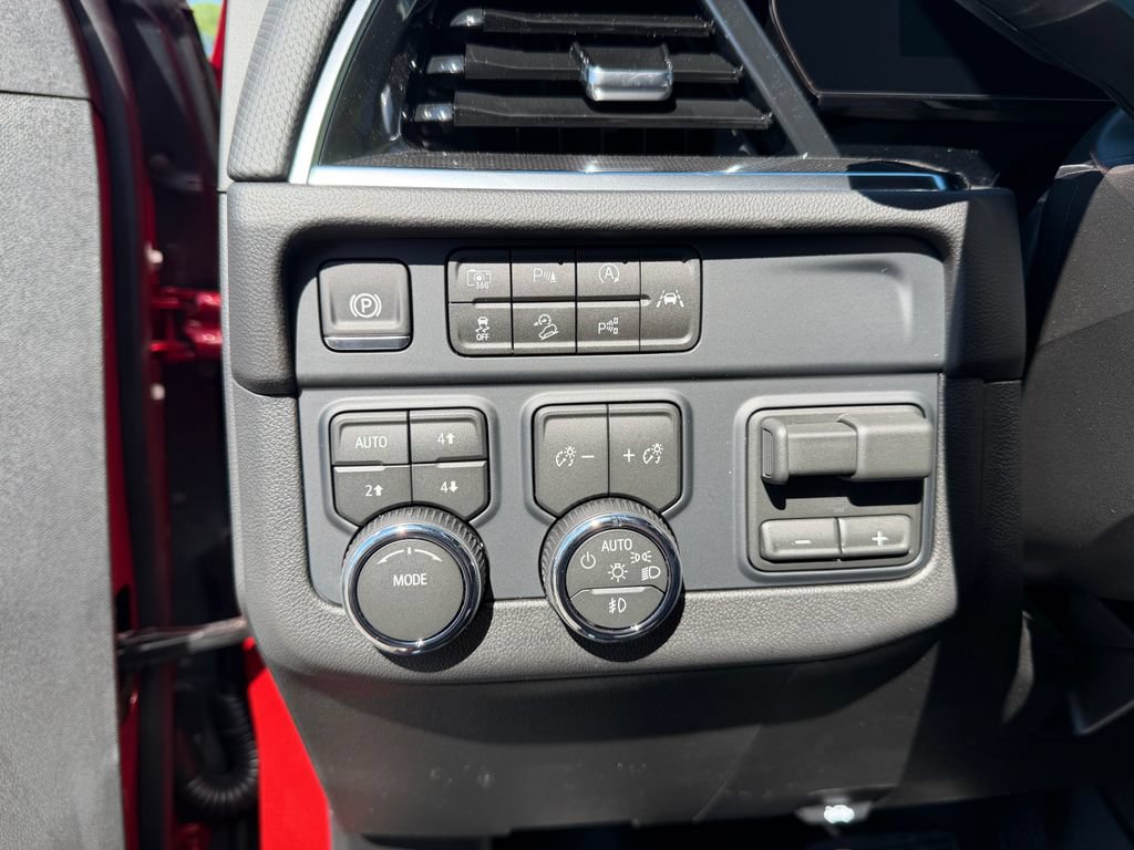 New 2026 Chevrolet Suburban RST w/ Comfort Package AWD/4WD image 20