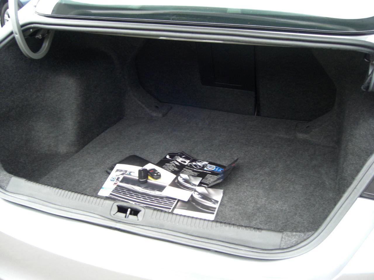 Used 2015 Chrysler 200 Limited FWD image 14
