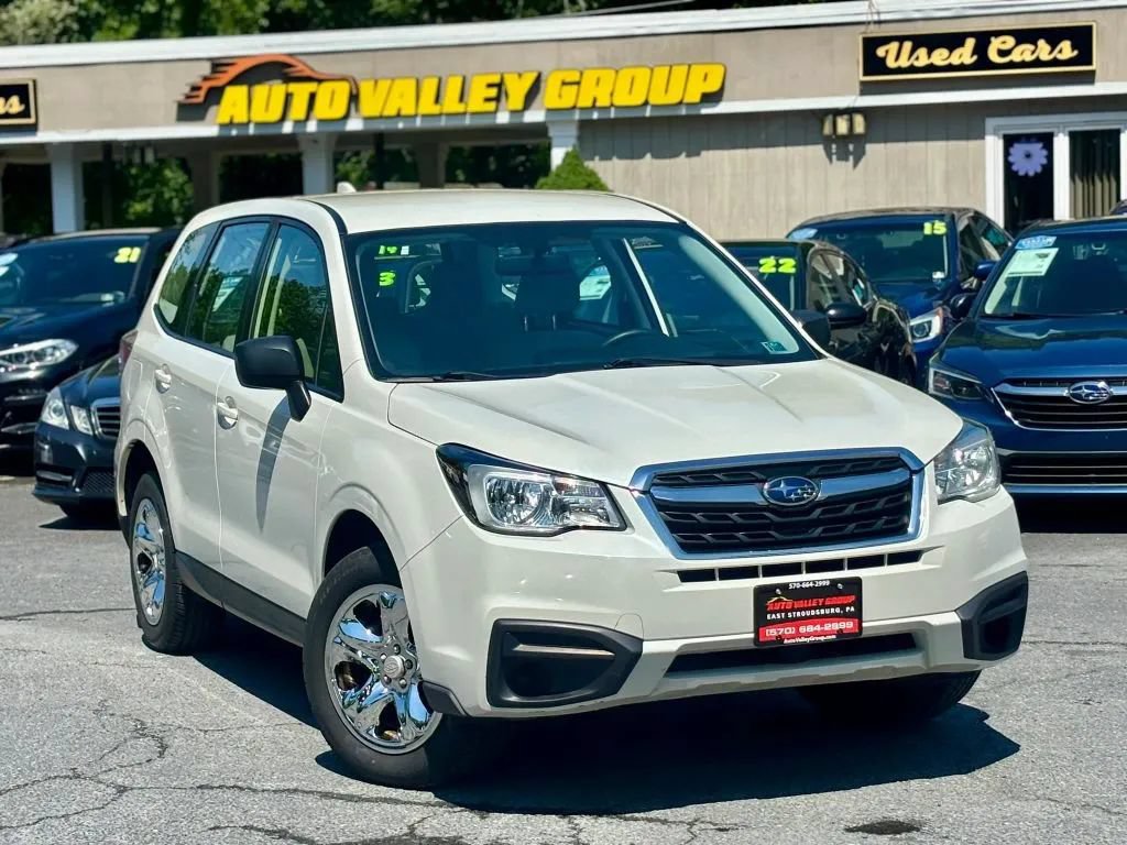 Used 2017 Subaru Forester 2.5i AWD/4WD image 1