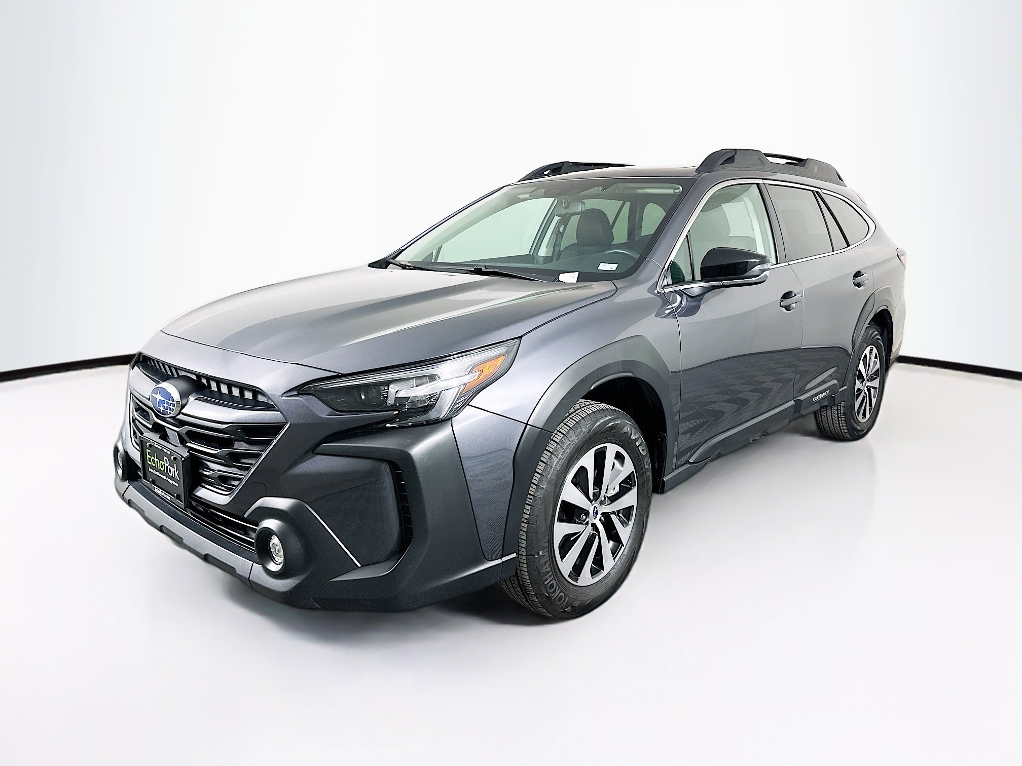 Used 2025 Subaru Outback Premium image 3
