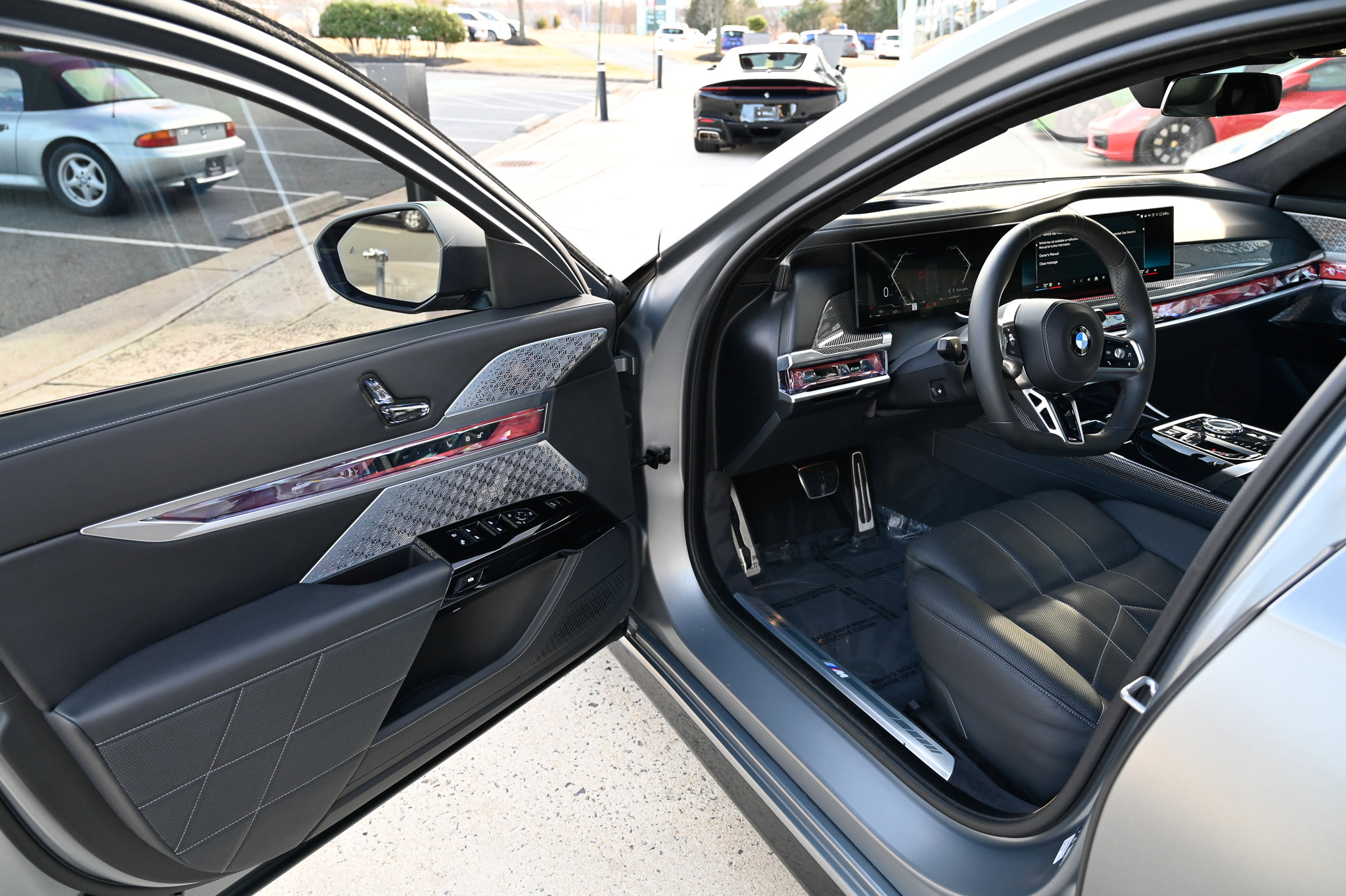 Used 2023 BMW 760i xDrive 760i xDrive image 15