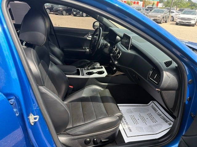 Used 2020 Kia Stinger GT2 AWD/4WD image 19