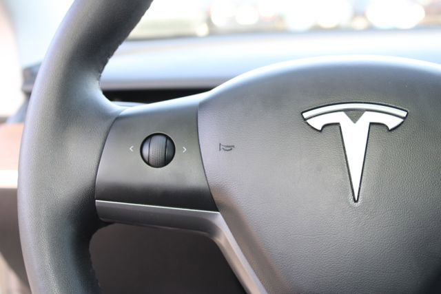 Used 2020 Tesla Model 3 Long Range image 15