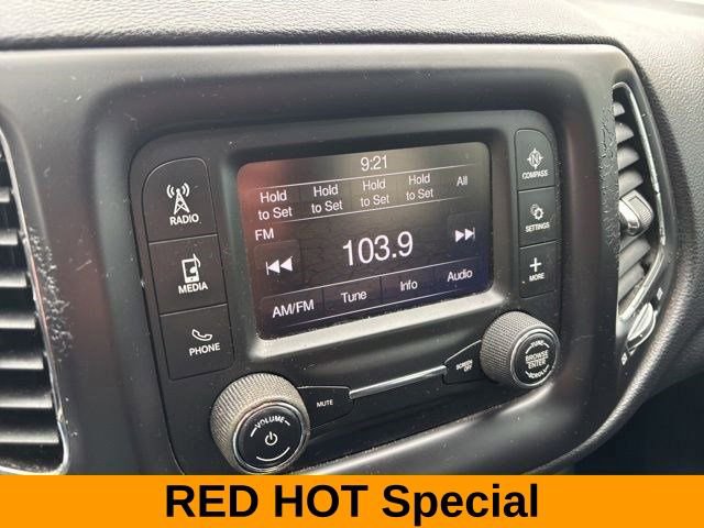 Used 2018 Jeep Compass Latitude FWD image 21