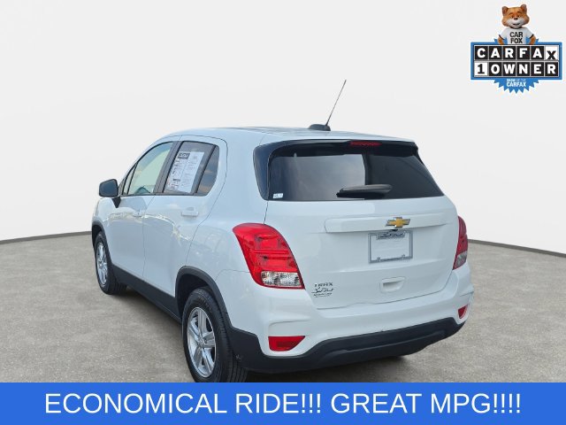 Used 2022 Chevrolet Trax LS w/ Tint and Cruise Package FWD image 7