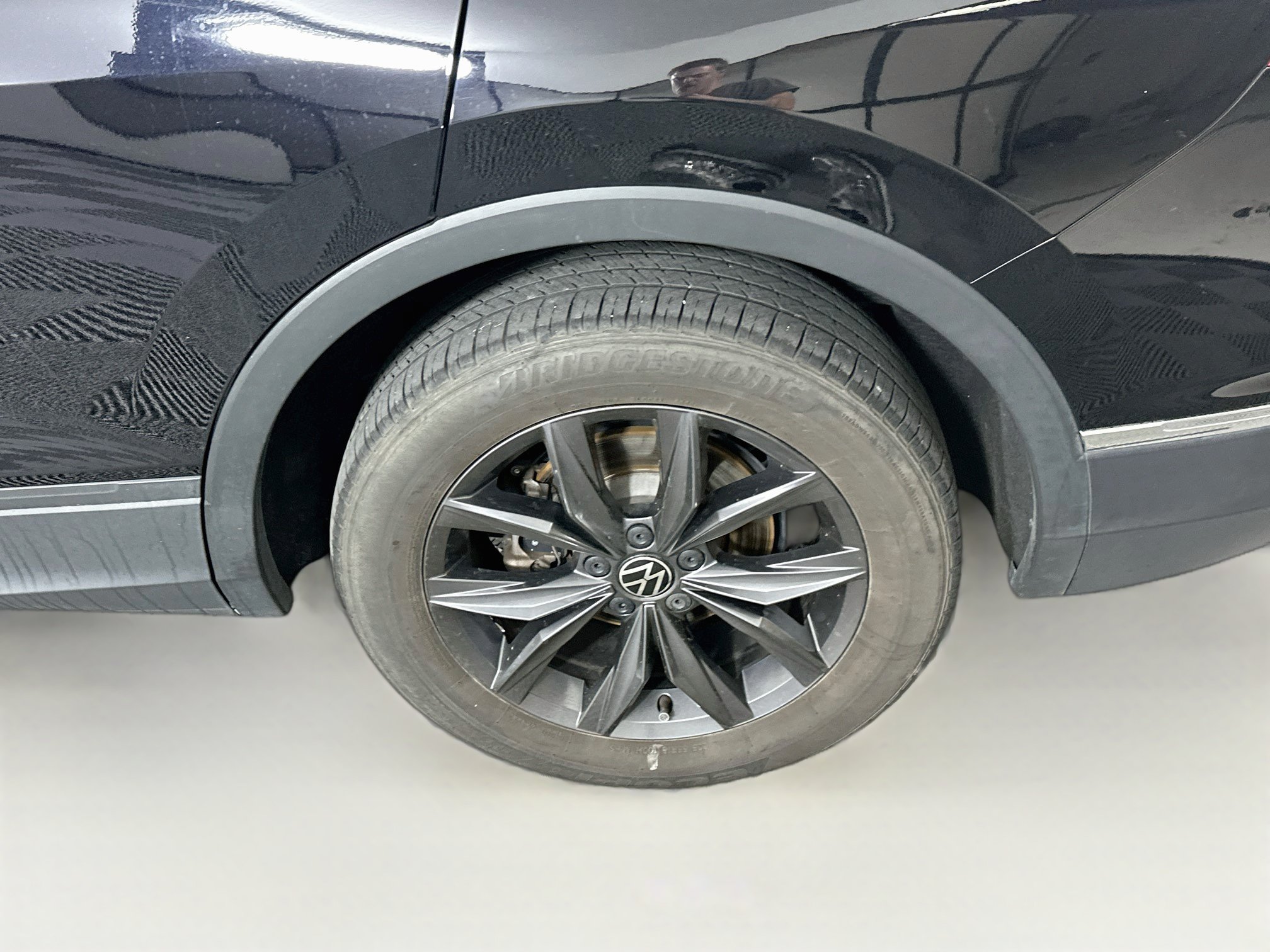 Used 2023 Volkswagen Tiguan SE FWD image 11