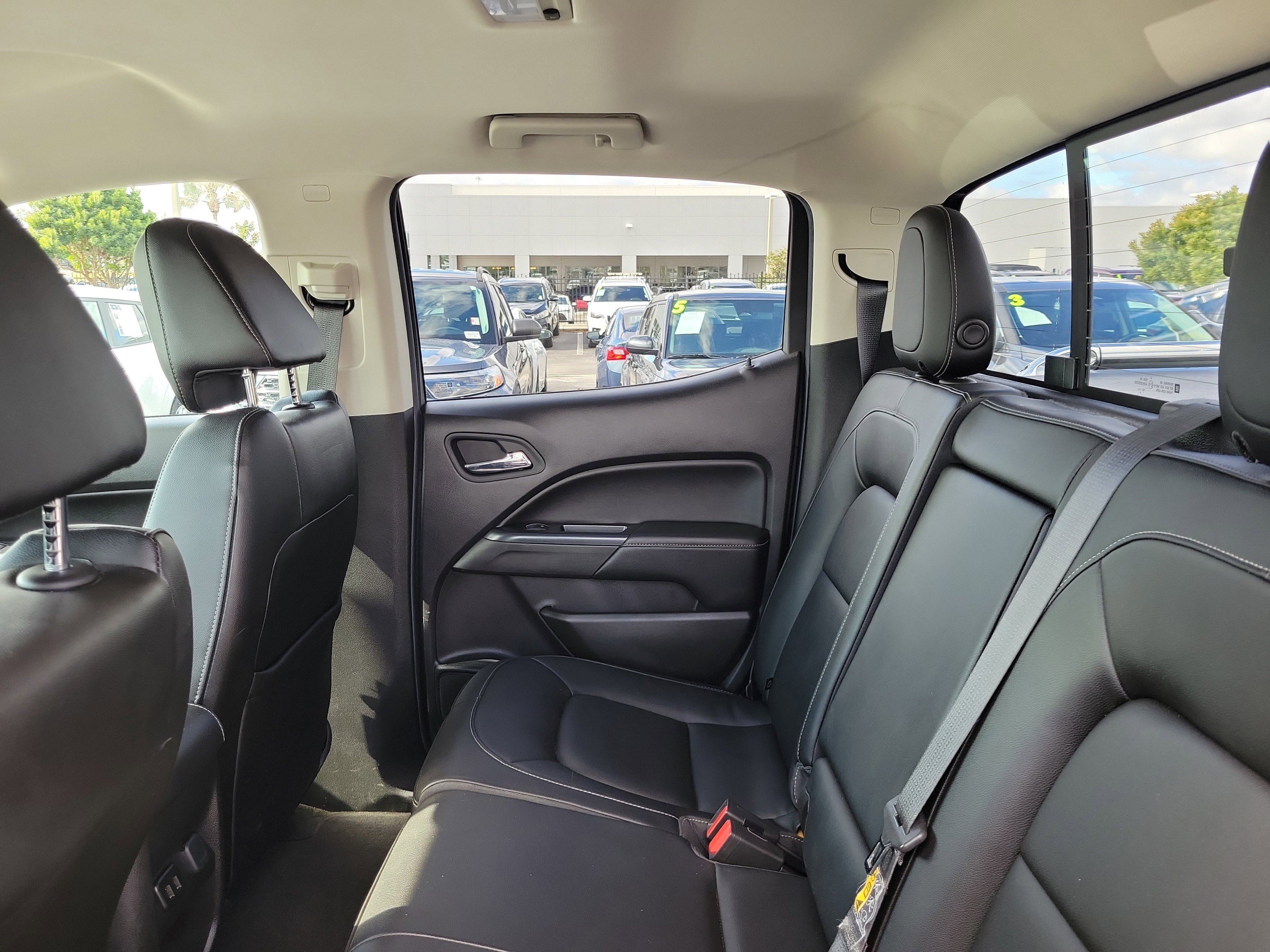 Used 2017 GMC Canyon SLT w/ Driver Alert Package image 12