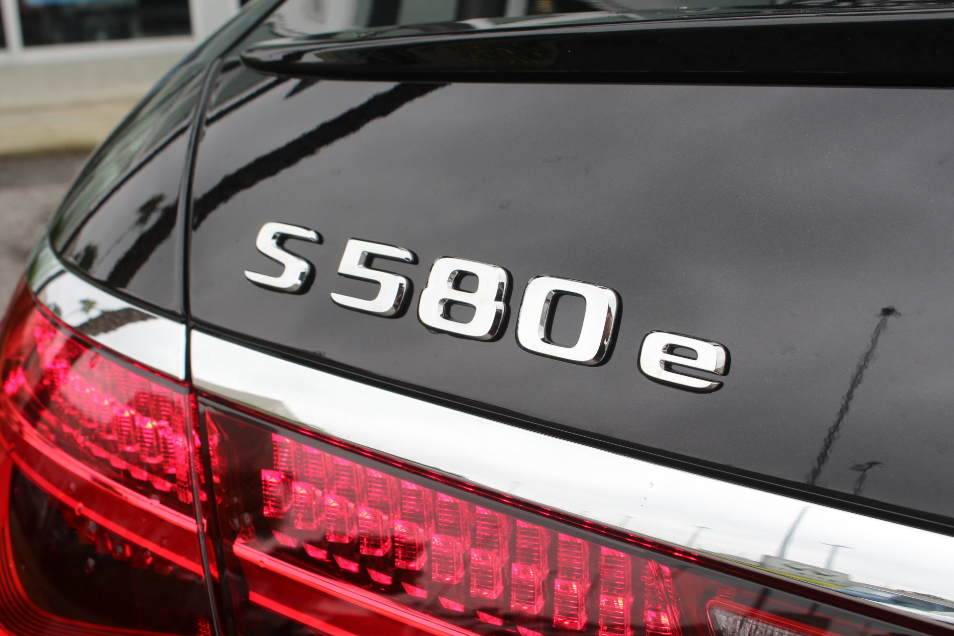 New 2026 Mercedes-Benz S 580e 4MATIC Sedan image 6