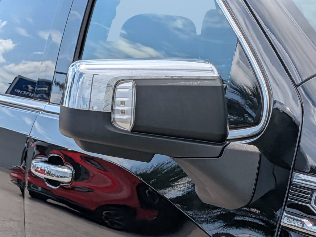 Used 2025 GMC Sierra 1500 SLT RWD image 14