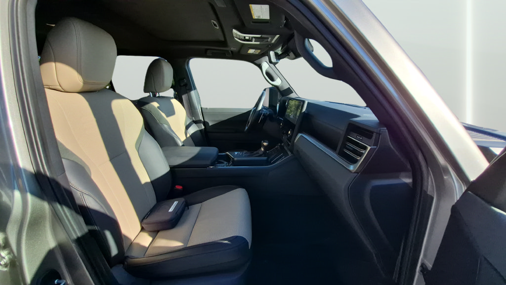Used 2024 Lexus GX 550 AWD/4WD image 30