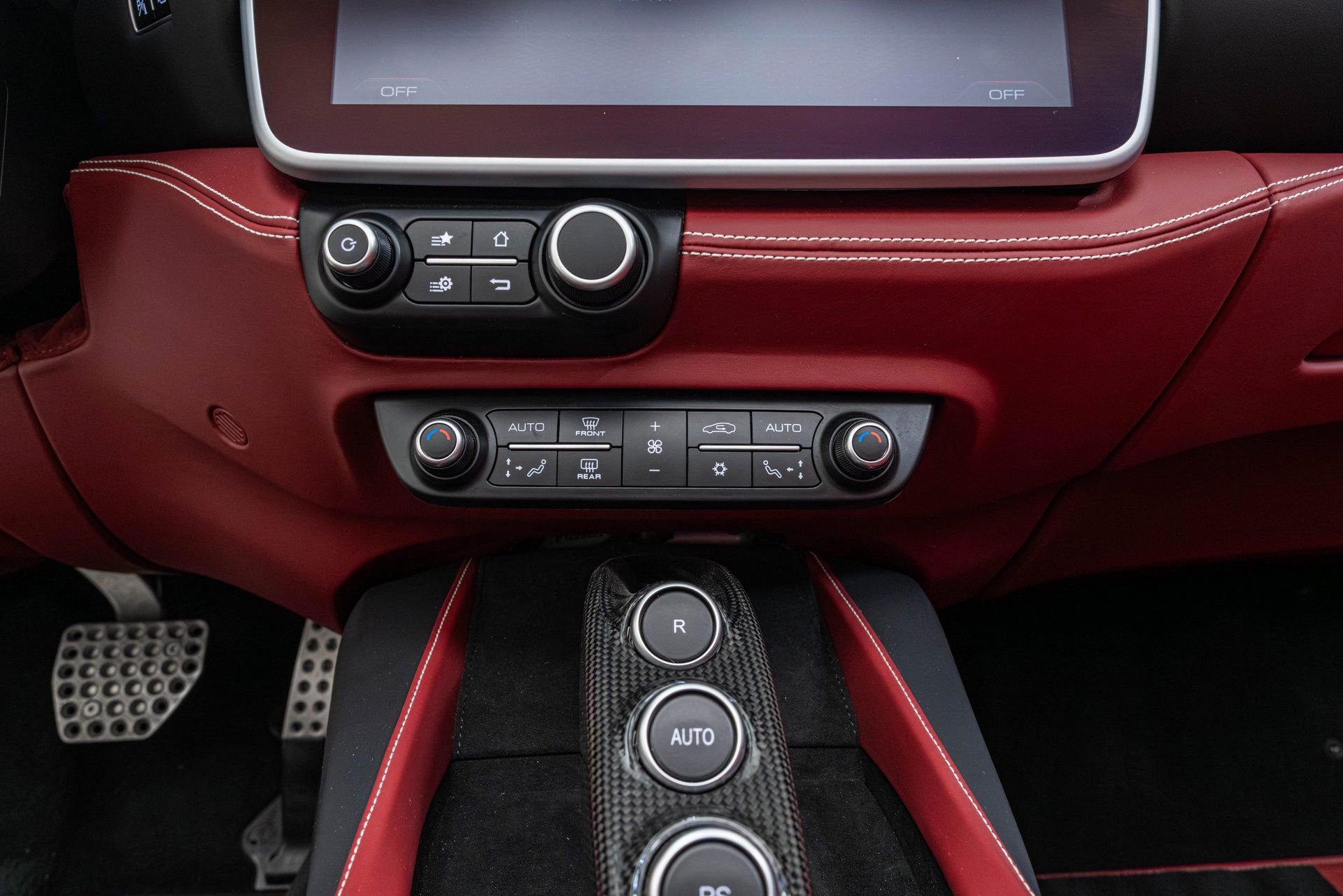Certified 2020 Ferrari Portofino RWD image 59