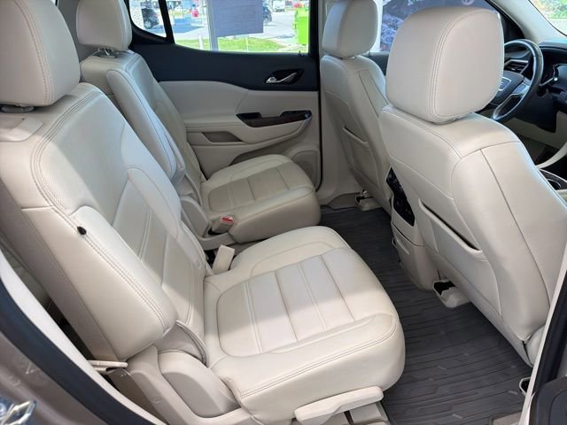 Used 2022 GMC Acadia Denali w/ Denali Ultimate Package AWD/4WD image 13