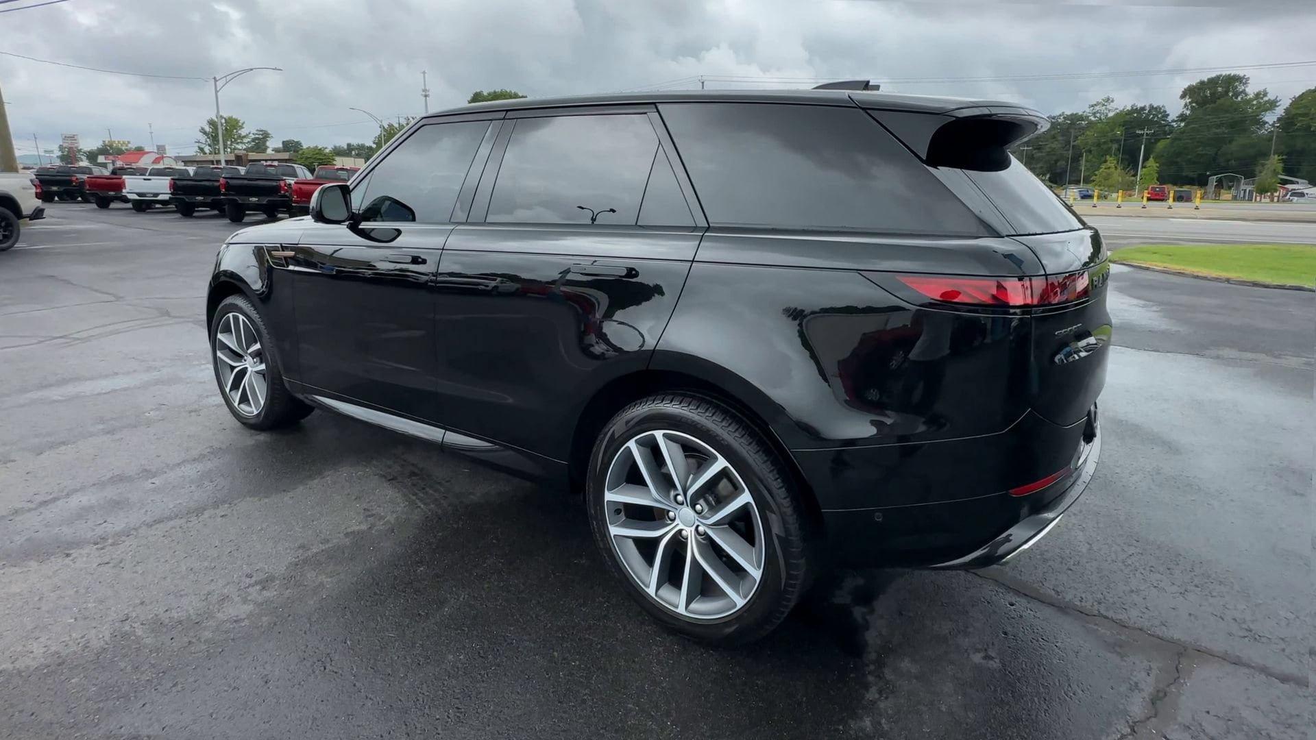 Used 2023 Land Rover Range Rover Sport SE Dynamic AWD/4WD image 6
