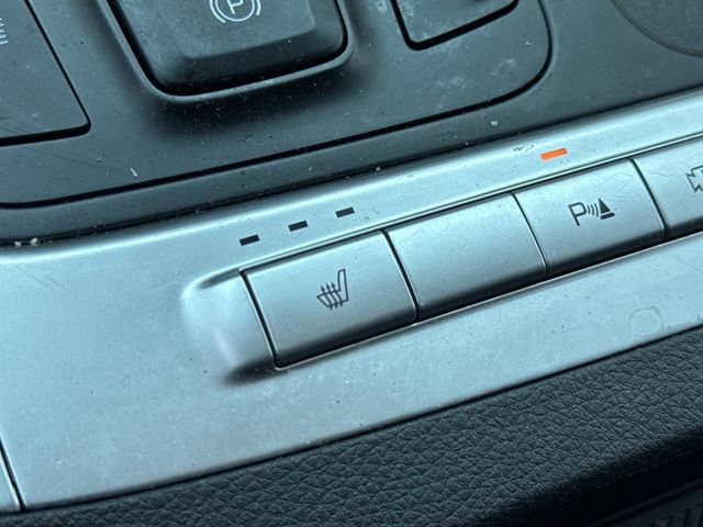 Used 2025 Kia Carnival FWD image 24