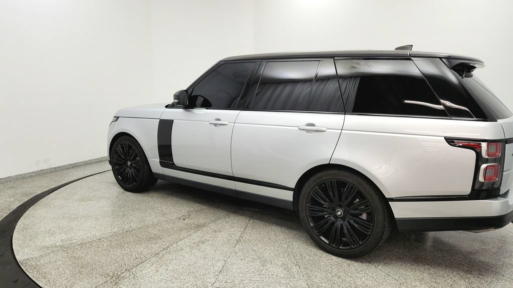 Used 2019 Land Rover Range Rover Supercharged AWD/4WD image 3