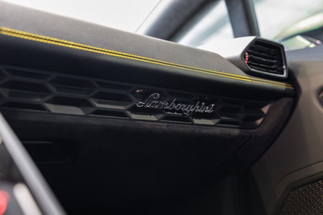 Used 2016 Lamborghini Huracan LP 580-2 image 37