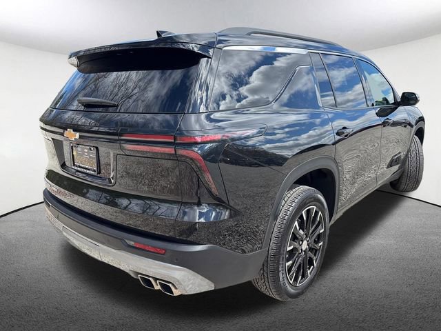 Used 2025 Chevrolet Traverse LT w/ Sun and Wheel Package image 13