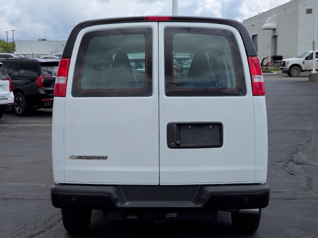 New 2025 Chevrolet Express 3500 w/ Driver Convenience Package RWD image 17