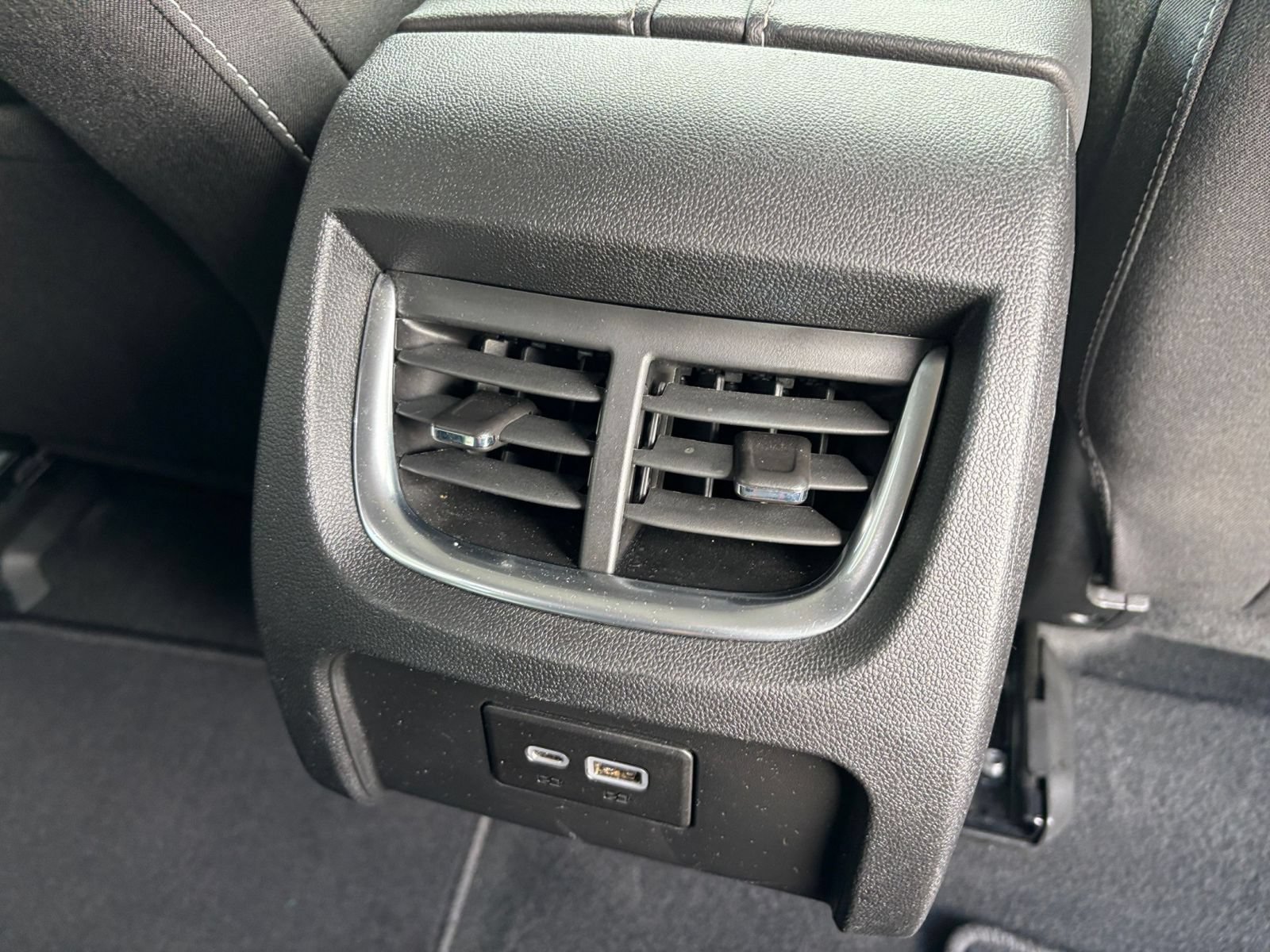 Used 2026 Chevrolet Blazer LT FWD image 22