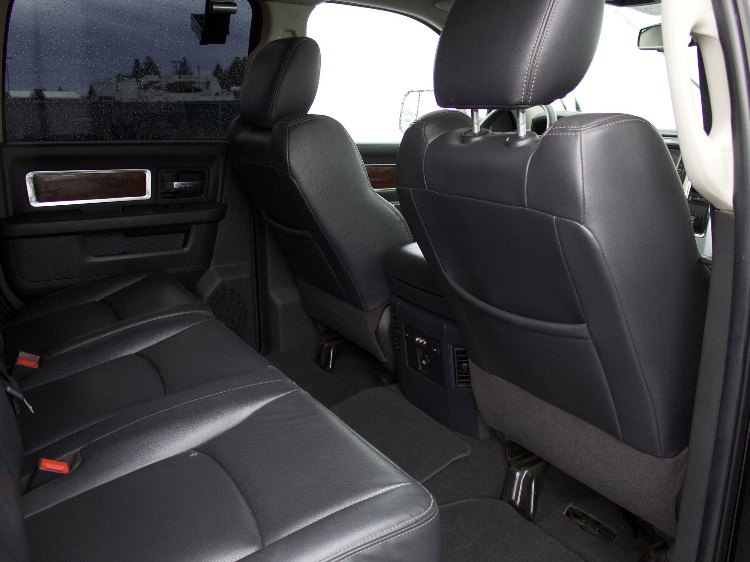 Used 2011 RAM 2500 Laramie w/ Cold Weather Group AWD/4WD image 28