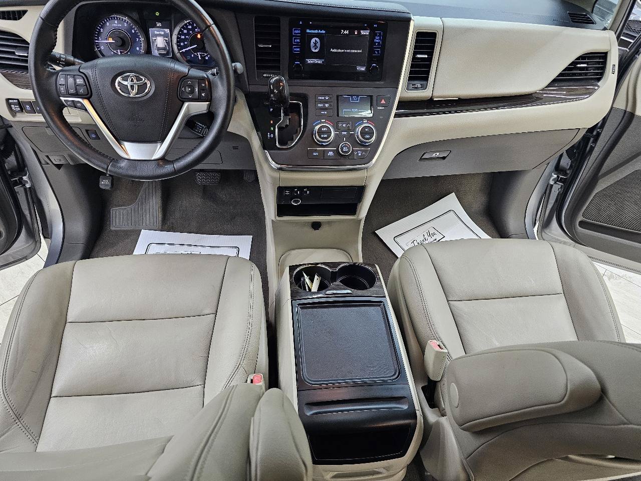 Used 2015 Toyota Sienna XLE w/ XLE Navigation Package FWD image 28