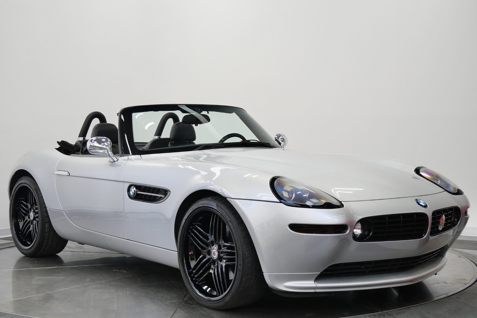 Used 2002 BMW Z8 RWD image 3