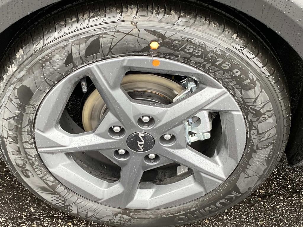 New 2026 Kia K4 LXS image 5