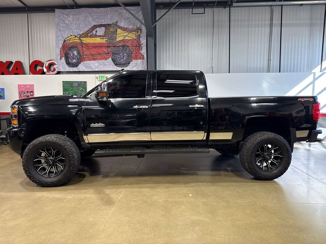 Used 2016 Chevrolet Silverado 2500 High Country AWD/4WD image 4