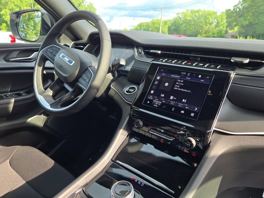 New 2026 Jeep Grand Cherokee Laredo AWD/4WD image 14