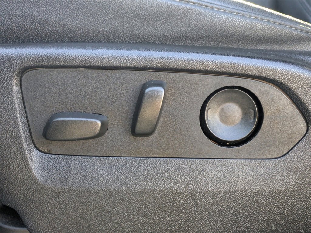 Used 2023 Chevrolet Tahoe LT image 24