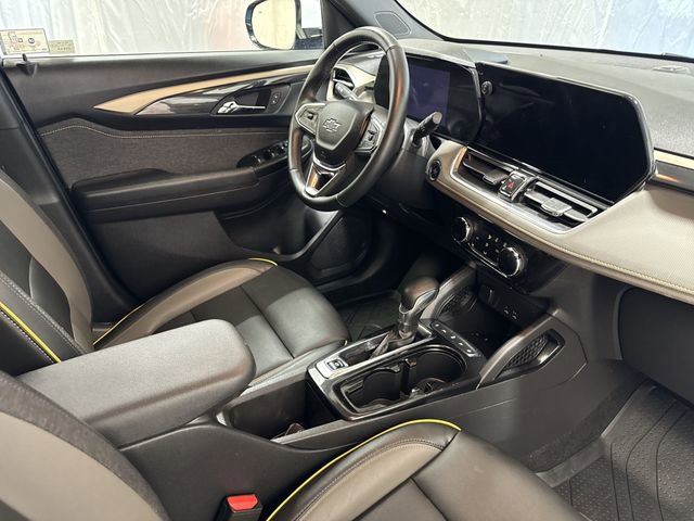 Used 2025 Chevrolet TrailBlazer ACTIV w/ Driver Confidence Package image 26