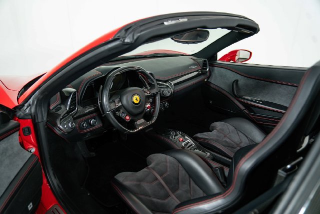 Used 2014 Ferrari 458 Spider RWD image 16