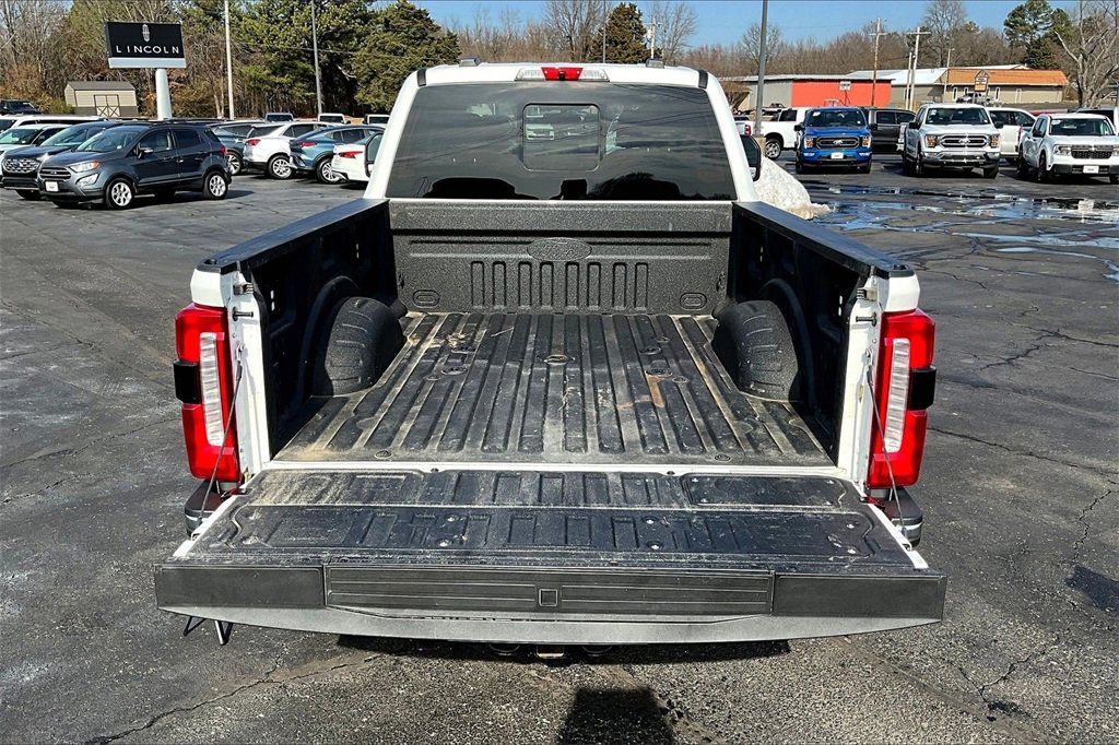 Used 2025 Ford F250 Lariat w/ Lariat Ultimate Package image 8