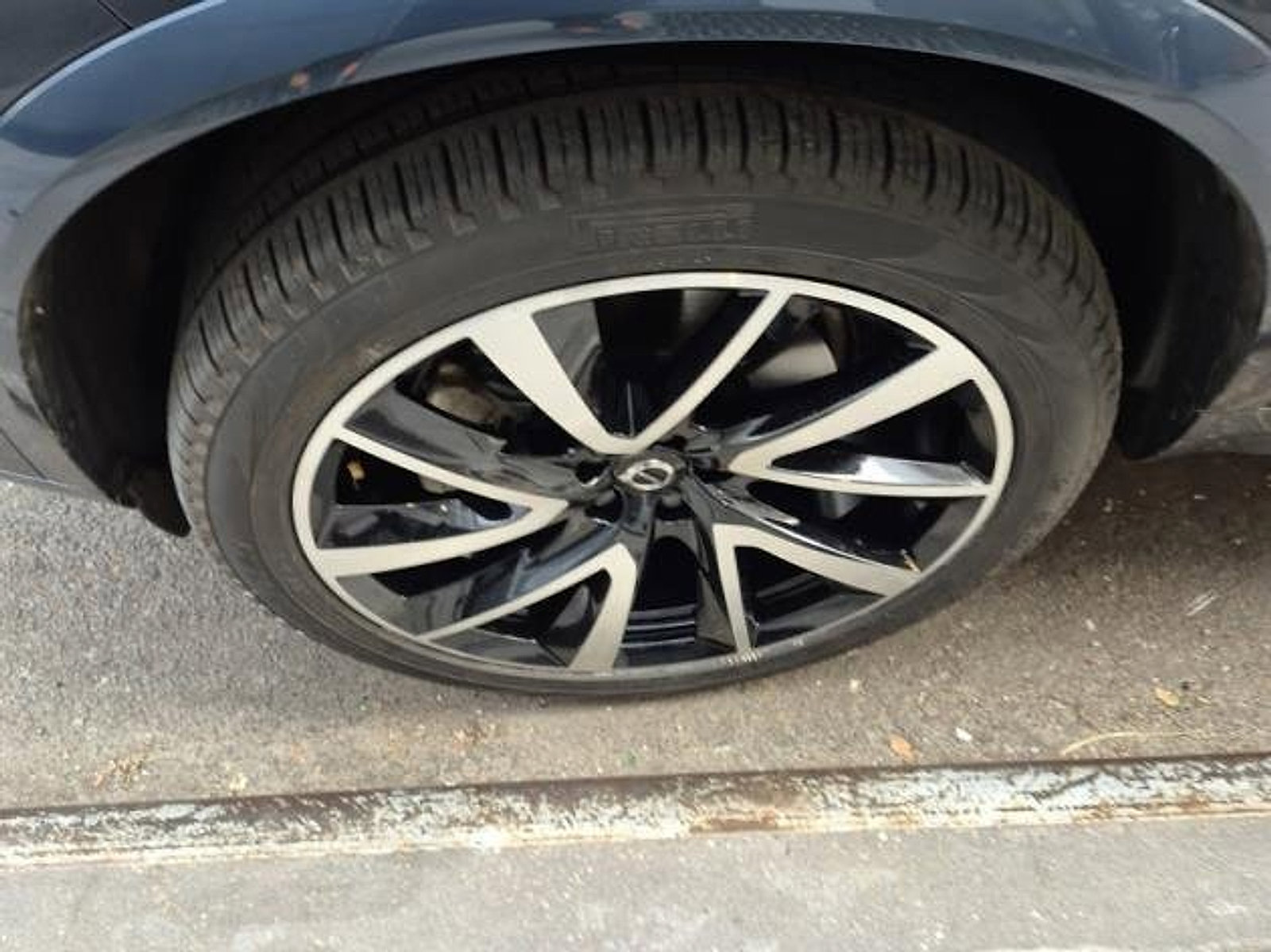 Certified 2023 Volvo XC90 B6 Plus w/ Protection Package Premier image 20