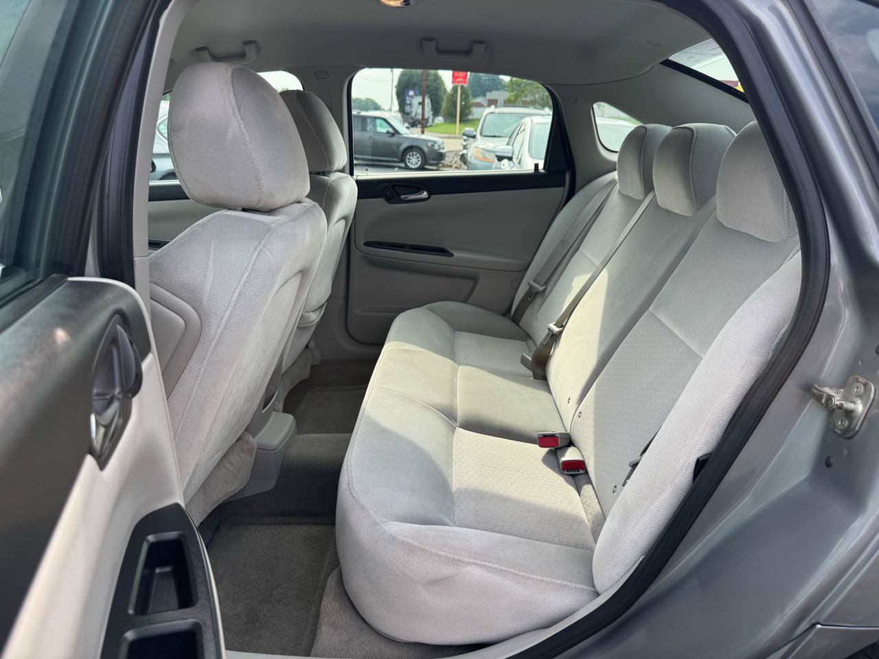 Used 2009 Chevrolet Impala LS FWD image 12