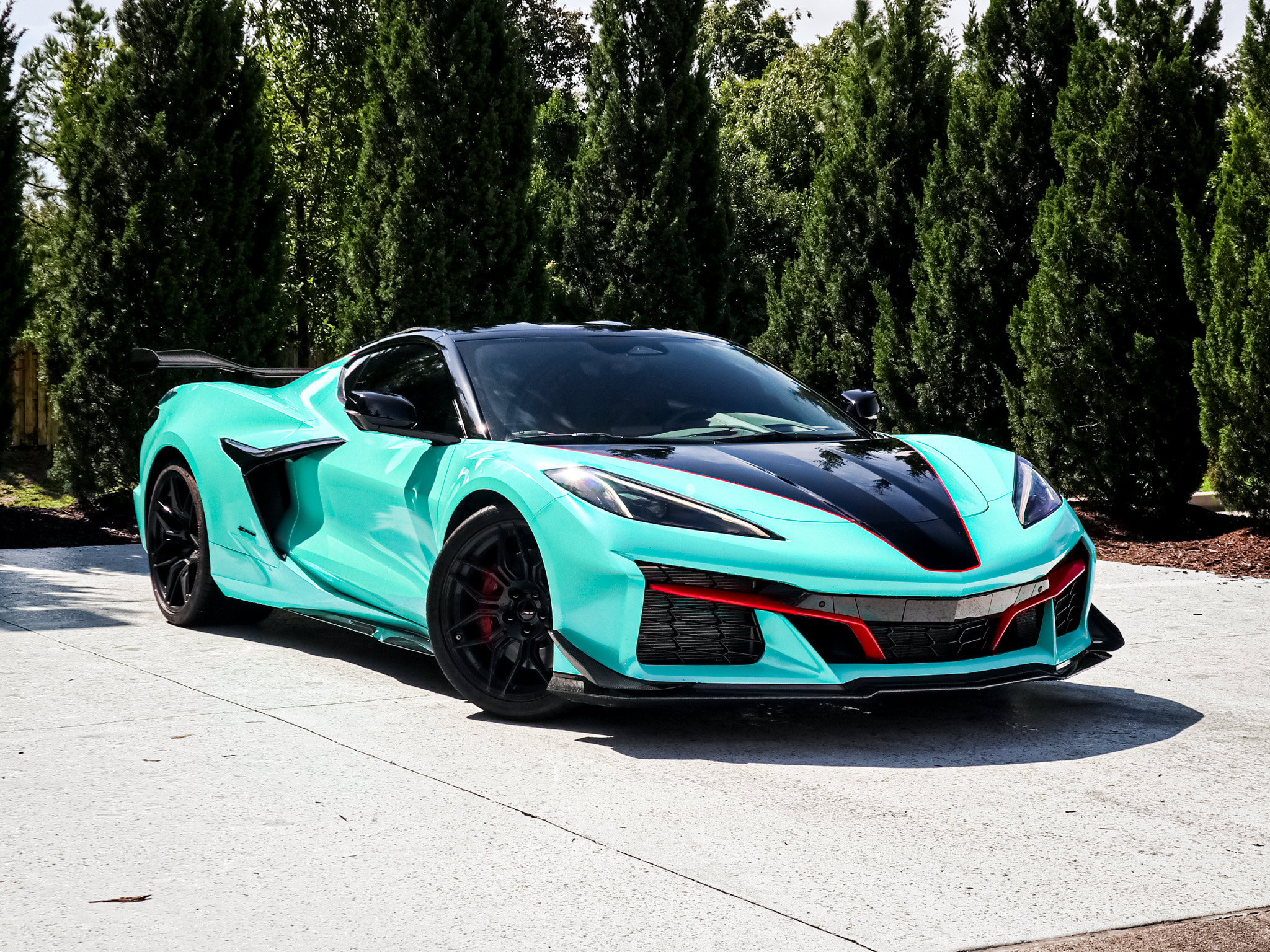 Used 2024 Chevrolet Corvette Z06 RWD image 2
