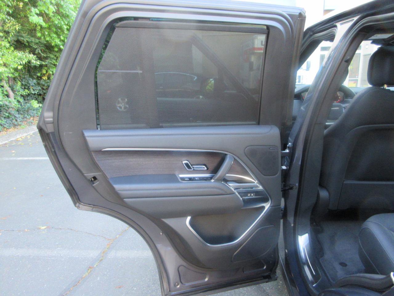 Used 2025 Land Rover Range Rover SE AWD/4WD image 41