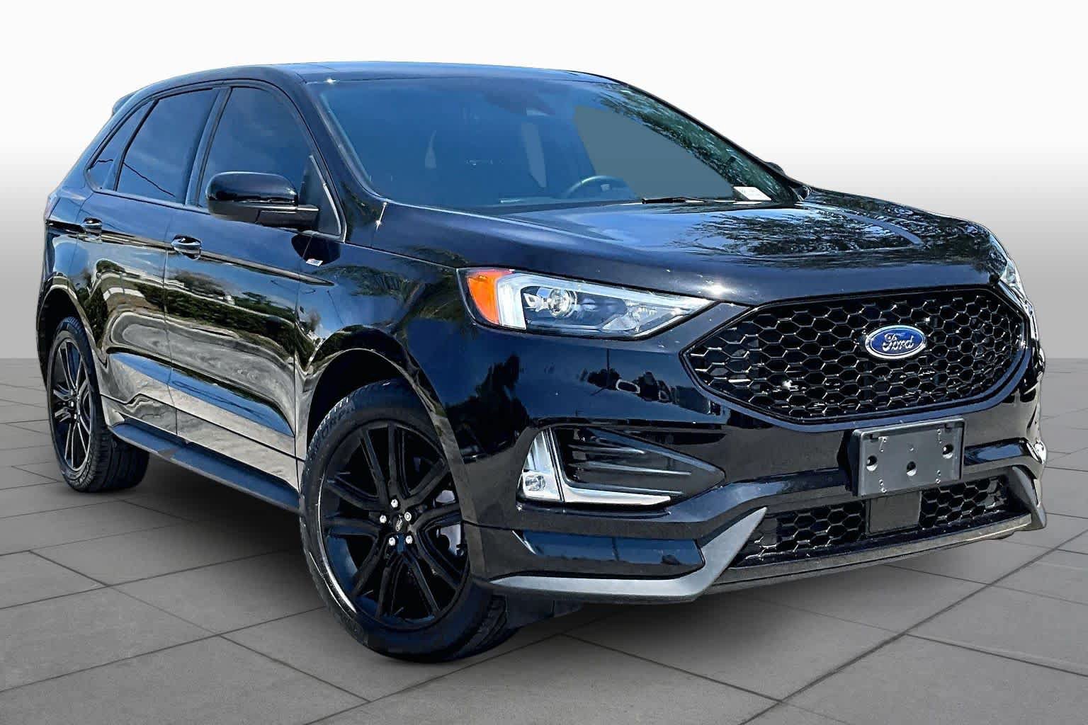 Used 2022 Ford Edge ST-Line w/ Class II Trailer Tow Package AWD/4WD image 4