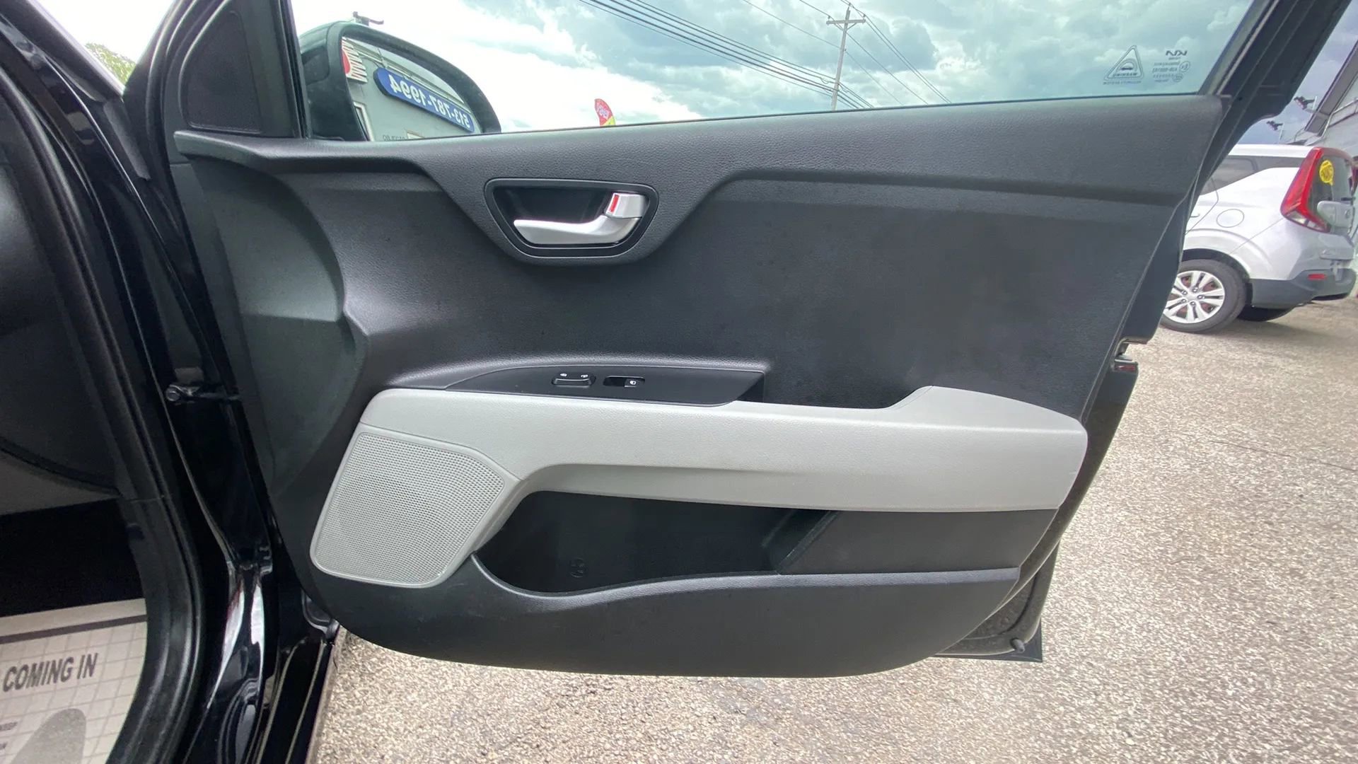 Used 2022 Kia Rio S image 17