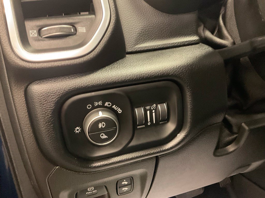 Used 2019 RAM 1500 Laramie w/ Sport Appearance Package AWD/4WD image 20