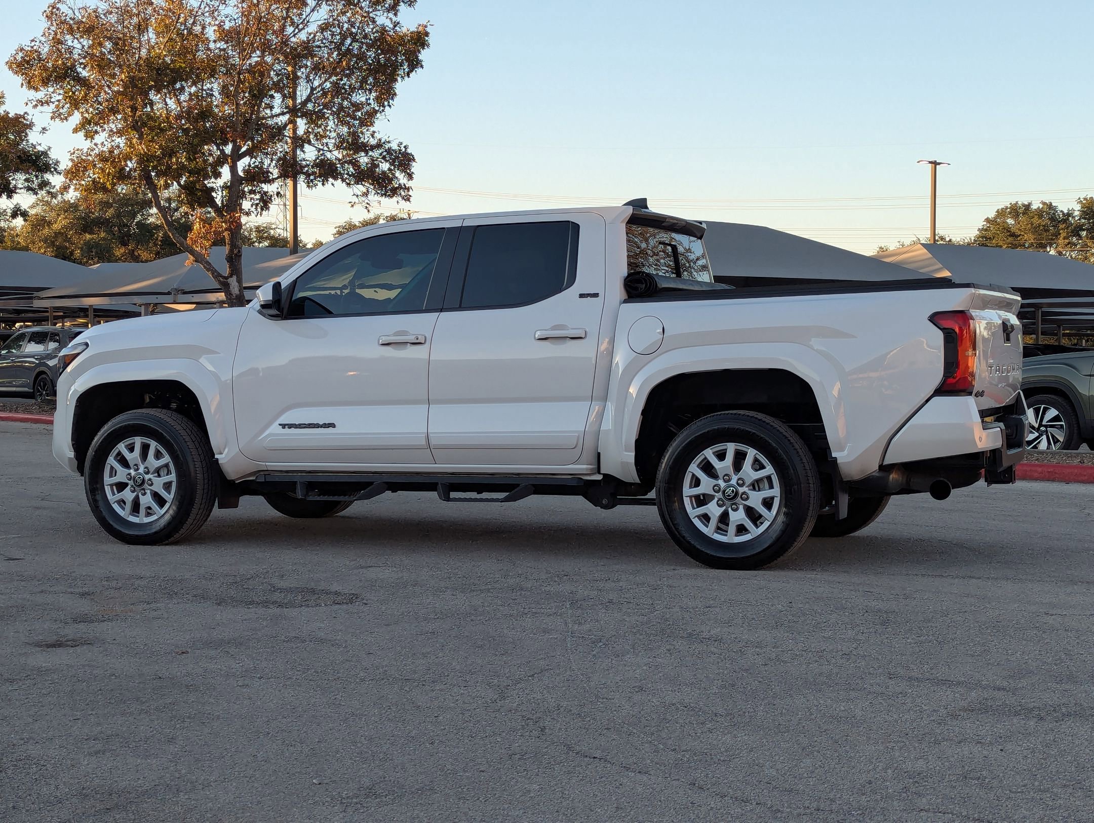 Used 2024 Toyota Tacoma 4x4 Double Cab image 6