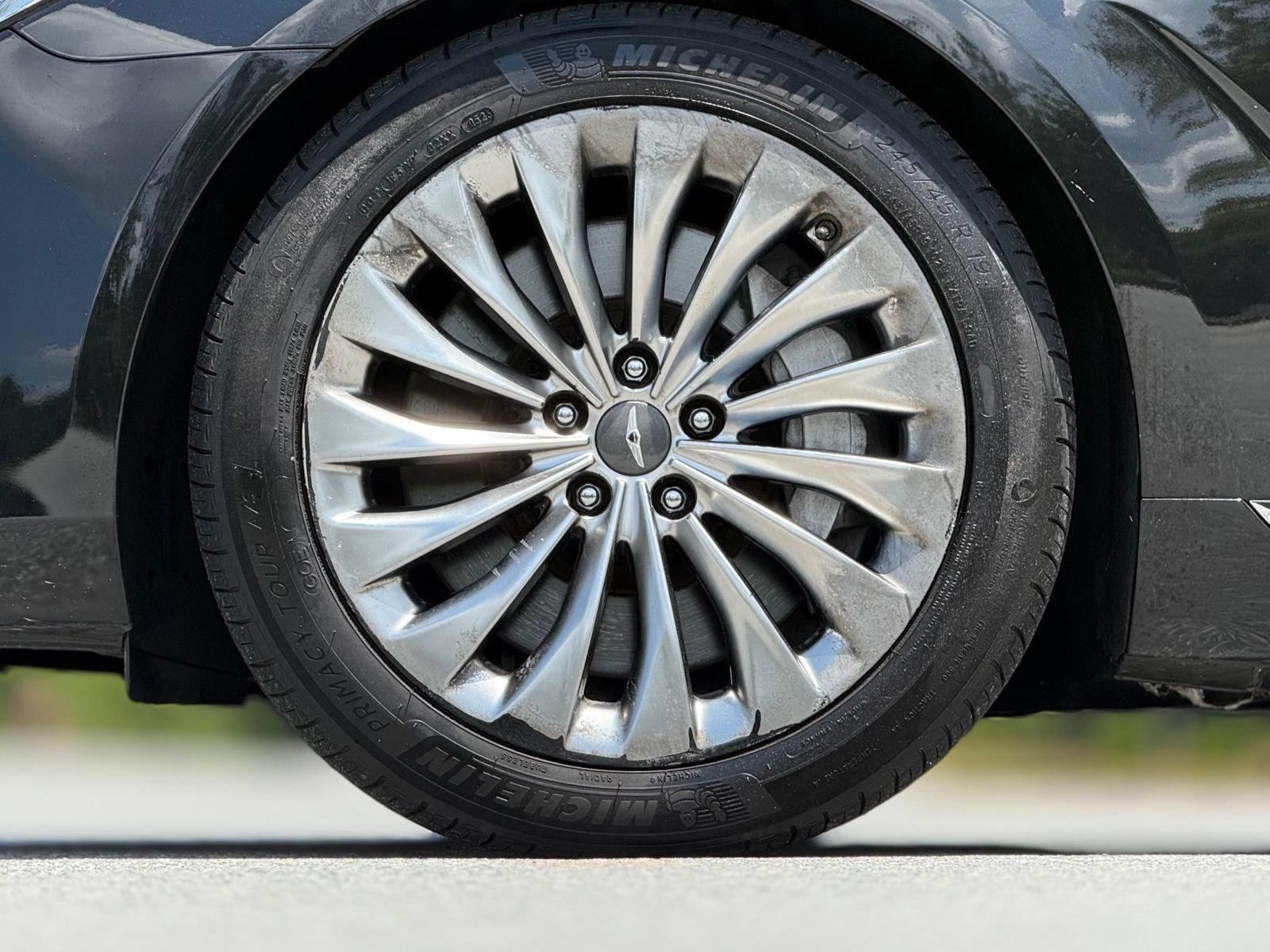 Used 2018 Genesis G90 5.0 Ultimate AWD/4WD image 18
