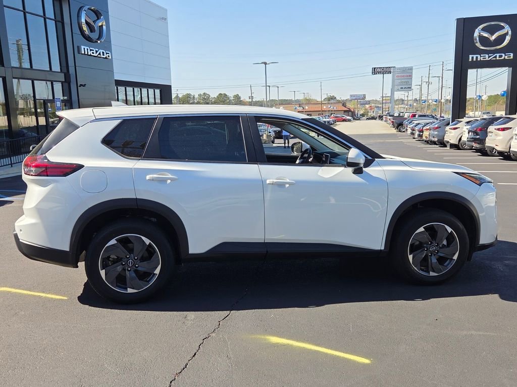 Used 2025 Nissan Rogue SV image 12