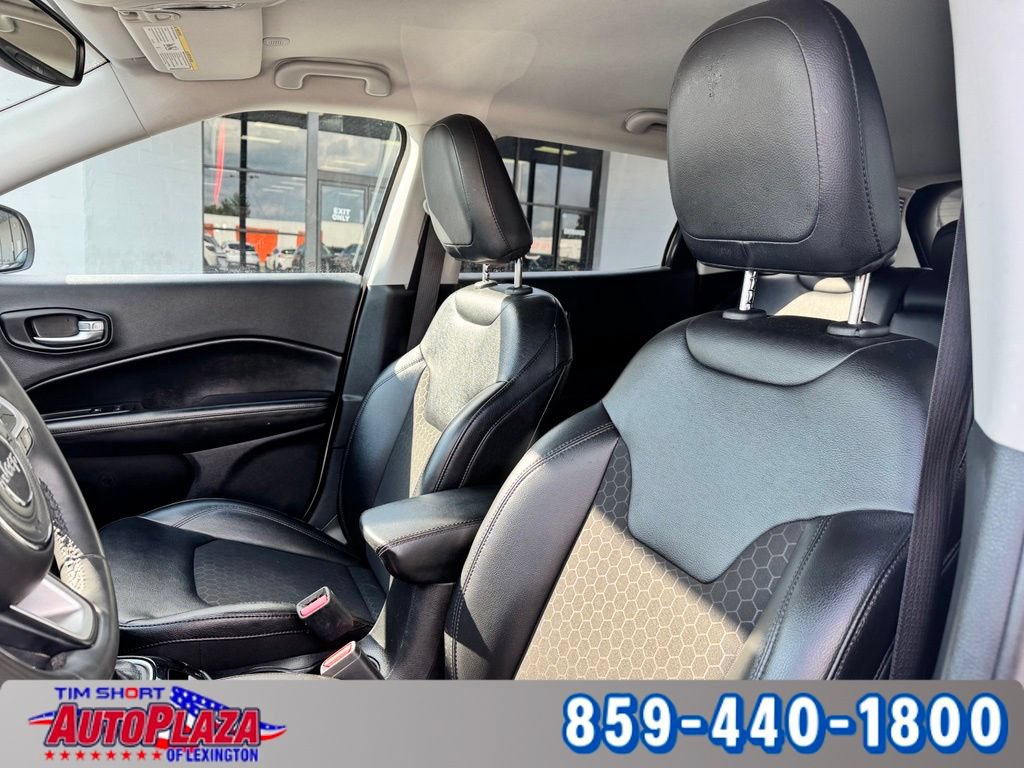 Used 2021 Jeep Compass Latitude FWD image 32