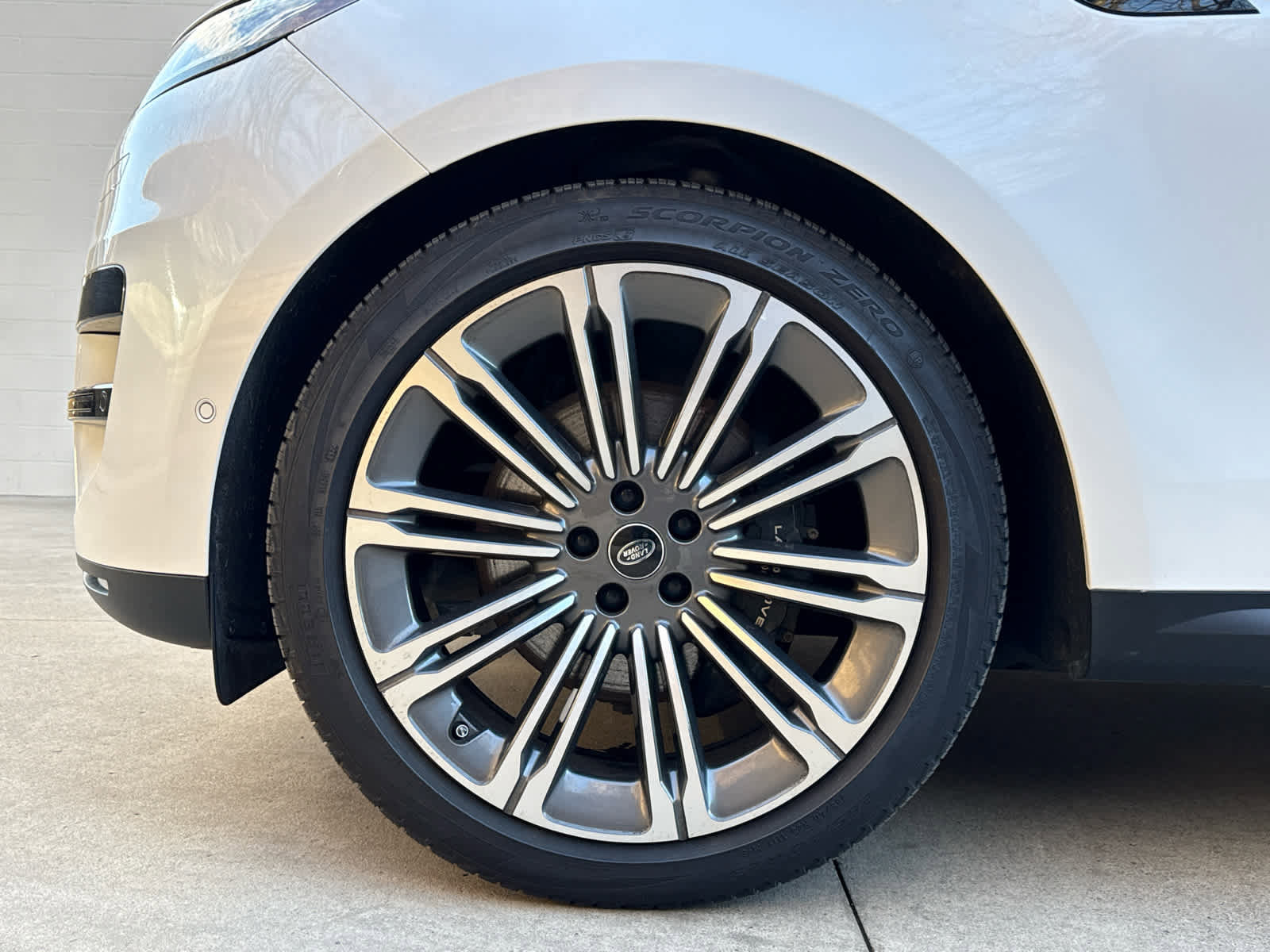 Certified 2024 Land Rover Range Rover Sport SE image 6