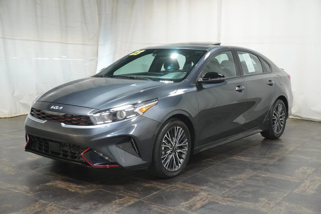 Used 2023 Kia Forte GT-Line w/ GT-Line Premium Package image 2