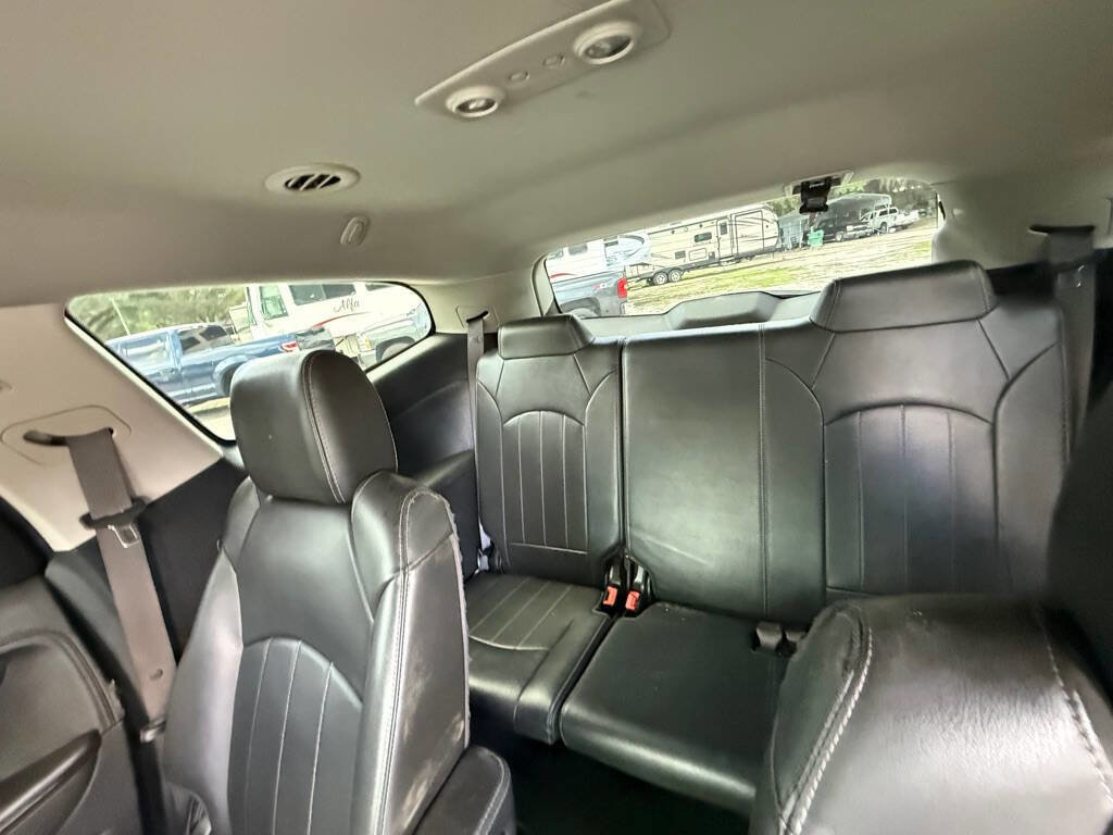 Used 2015 Chevrolet Traverse LTZ AWD/4WD image 10