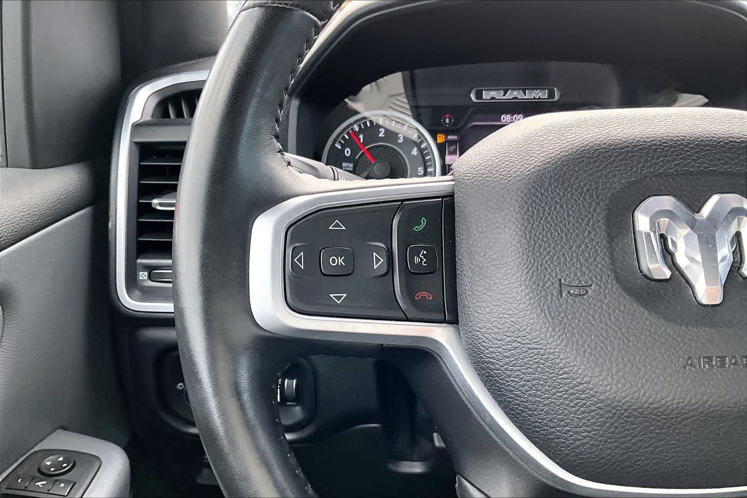 Used 2022 RAM 1500 Big Horn AWD/4WD image 25