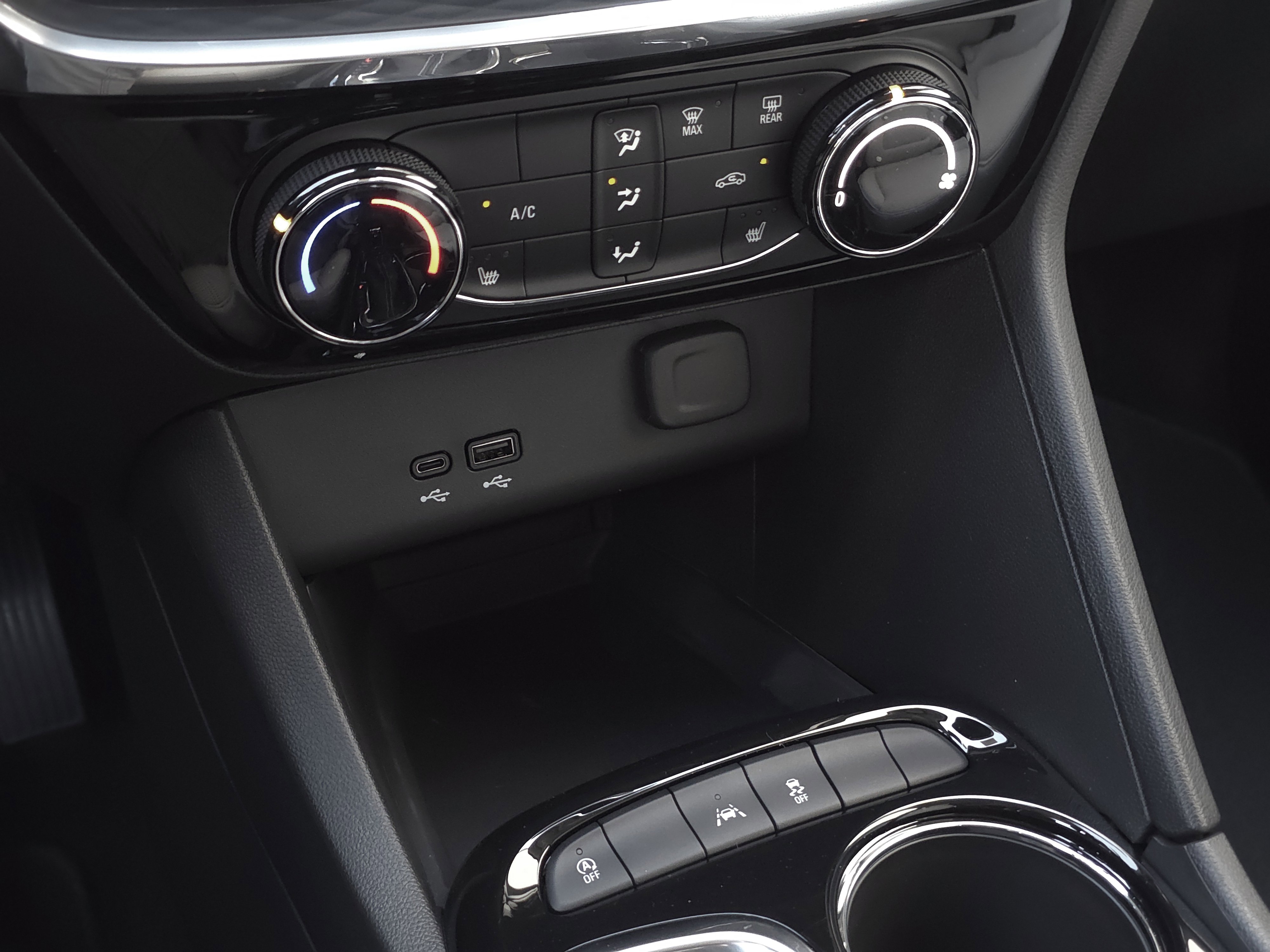 New 2026 Buick Encore GX Sport Touring w/ Comfort Package image 14